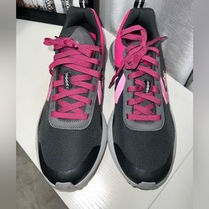 Converse men’s running shoes size 10. Brand new